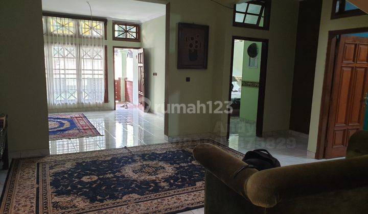 Dijual Rumah Bagus tingkat 1.5 lantai siap pakai di Jl. Semeru, Semarang 2