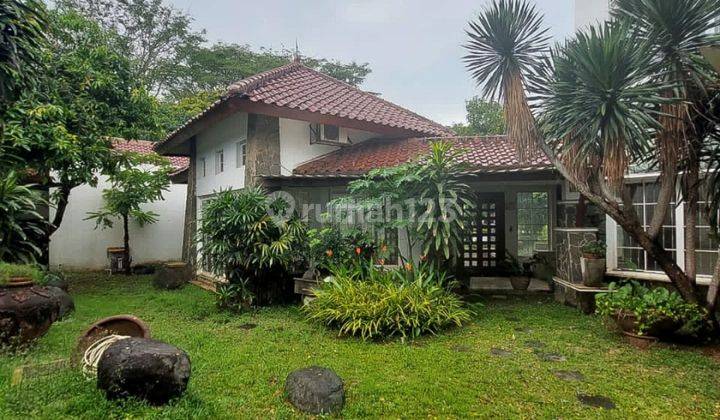 Rumah taman cantik dan luas di golf bsd 1