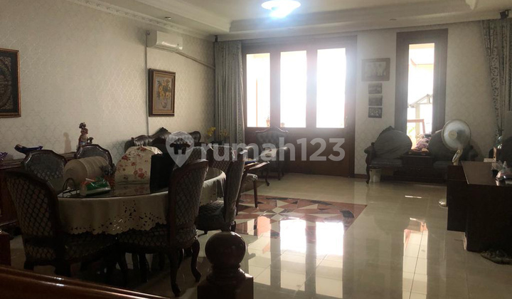 RUMAH CANTIK MENTENG FURNISH SIAP HUNI JARANG ADA