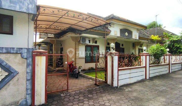 RUMAH DI DALAM PERUMAHAN MINOMARTANI 1