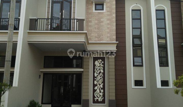 Rumah Mewah Full Furnished Siap Huni  di Kranggan Cibubur 2