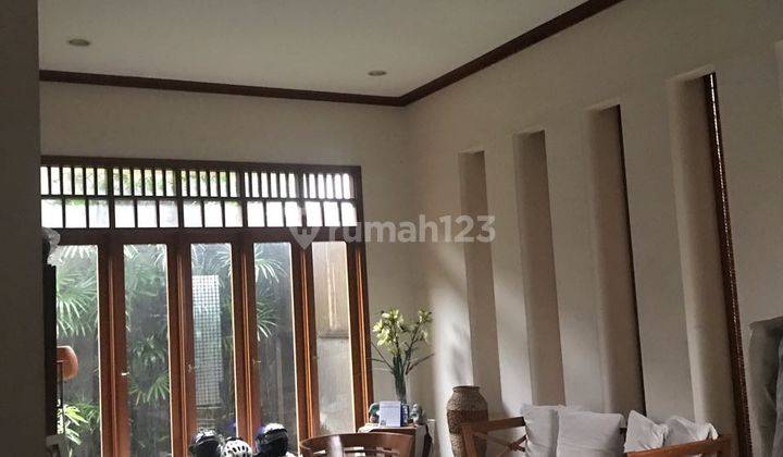 DIJUAL RUMAH MEWAH SIAP HUNI DI KAUTAMAAN ISTRI 1