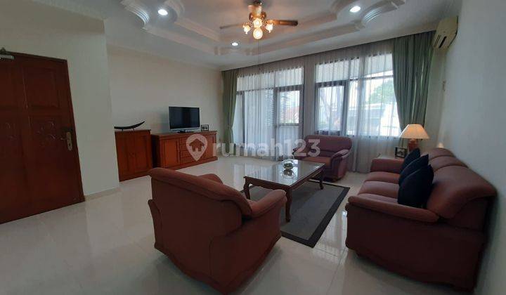 Rumah Villa di Jl. Kebayoran Baru, dijual 1