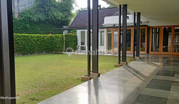 Jual : Luas Tanah 1.282 m2 Rumah Klasik Modern Sumur Bandung Sayap Dago, Lokasi Bagus Banget dekat kampus ITB, SABUGA 1