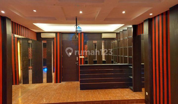 Rumah 4 Lantai Sudah Renovasi Semi Furnished Sertifikat Hak Milik di Komplek Manyar -Pantai Indah Kapuk
Jakarta Utara, Jakarta Utara 2