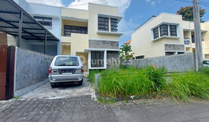 For sale 2 house units with wide road access in Taman Griya, Jimbaran 1