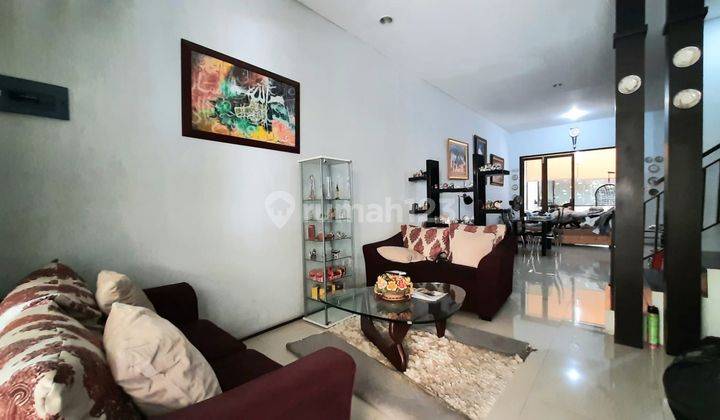 Dijual Rumah Sudah Full Renovasi dengan Balkon luas Bintaro sektor 9 Tangerang Selatan 2