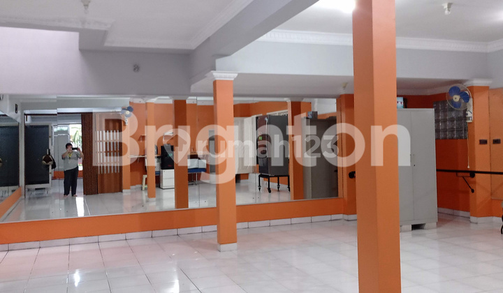 Large House Suitable for Business, Kelapa Gading Restaurant 2