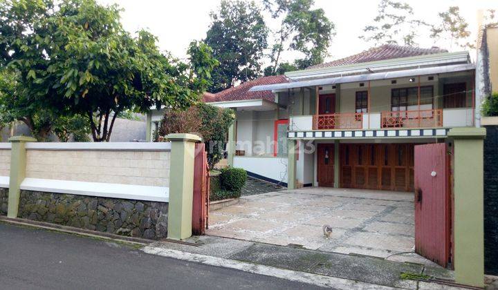 Dijual Rumah Tanah Luas di Komplek UNPAD Bandung 2