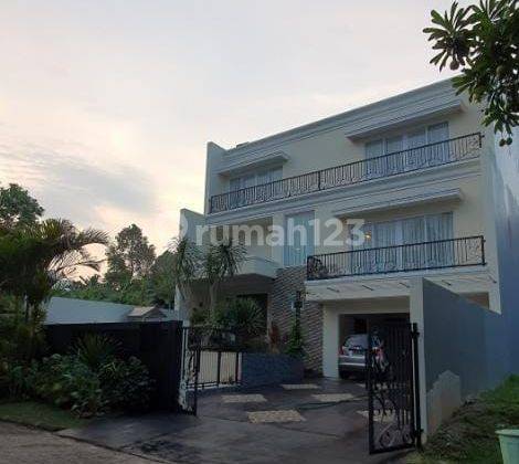 Rumah cantik siap huni row jalan besar Puspitaloka BSD  1