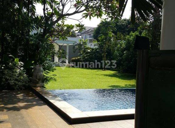 Rumah mewah 2 lantai private pool di Jakarta selatan 2