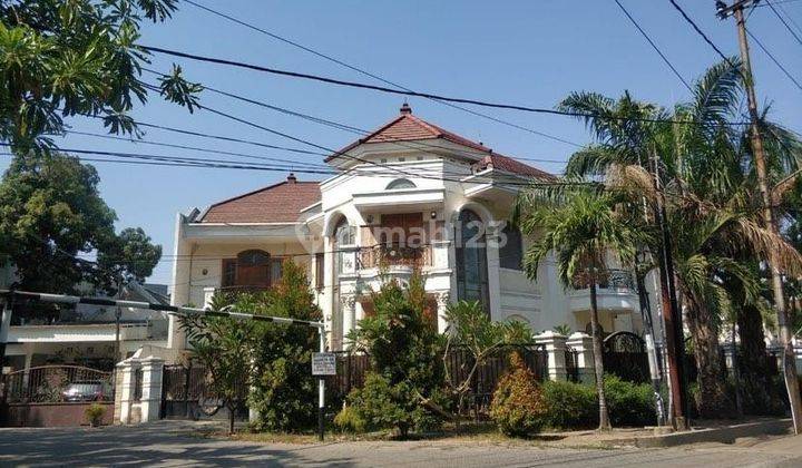 RUMAH FULL MARMER SEMI FURNISH JALAN KECILUNG PUSAT KOTA 1