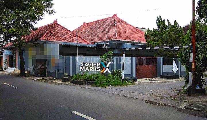 rumah dan ruang usaha Gandekan Solo 1