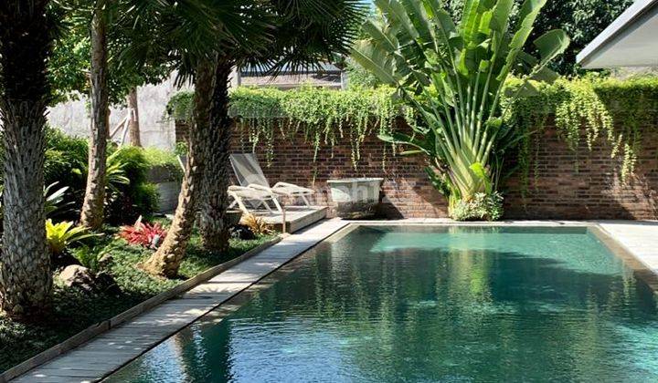 FOR SALE MODERN VILLA IN CANGGU BERAWA 2