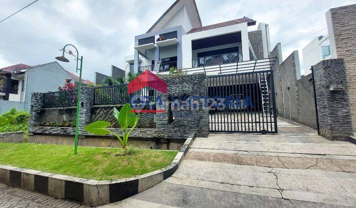 Rumah Bangunan Mewah 2 Lantai Di Poros Perumahan Elit Dieng 1