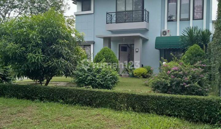 Rumah hoek semi private 2lantai semi furnish bagus di foresta  2