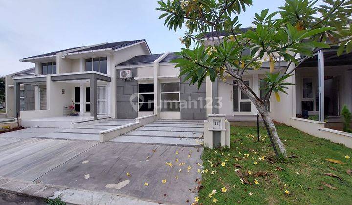 Rumah 2 Lantai Bagus di Suvarna Sutera Cluster Dhana 1