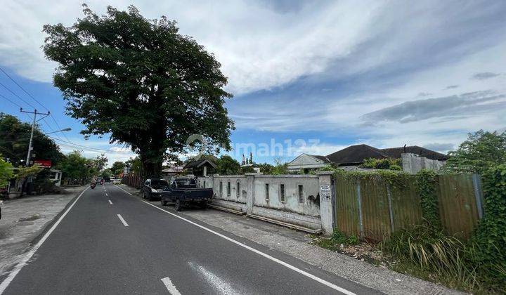 Rumah pinggir jalan Mataram halaman luas  2