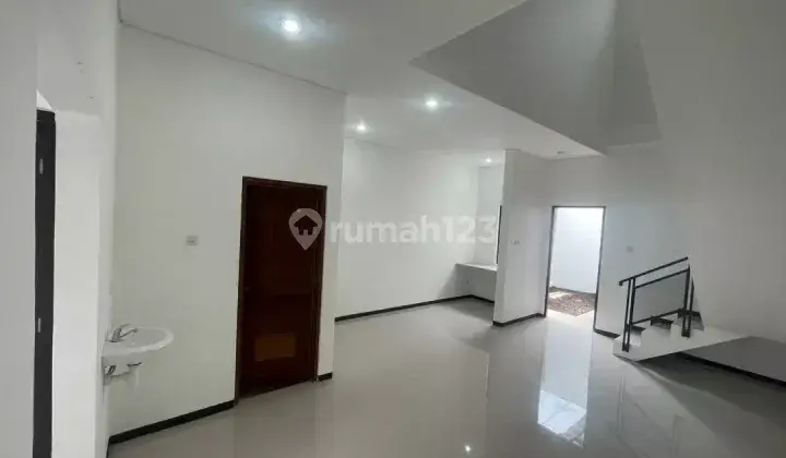 *Di jual 2 unit Rumah Baru di Taman Holis Indah 2* 2