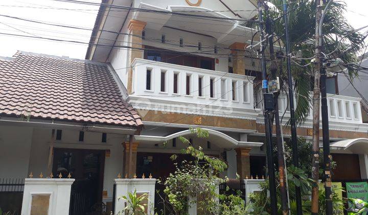 Rumah cantik menarik harga murah di rawamangun jakarta timur  1