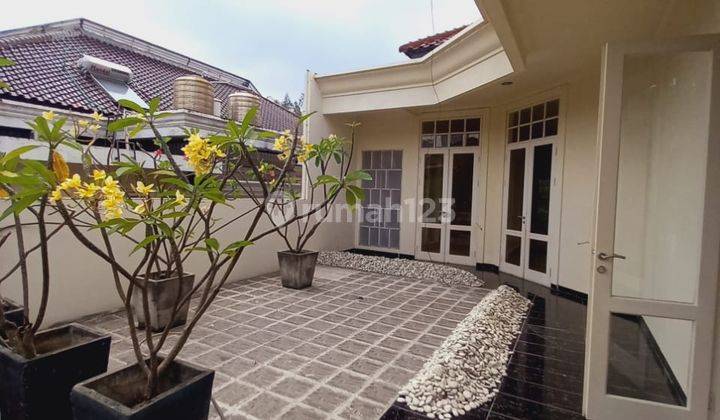 Rumah asri jl Kemang Dalam Jakarta siap pakai  1