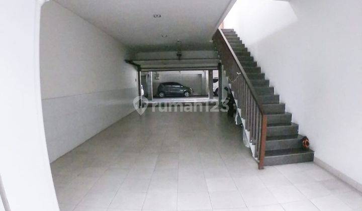 Dijual Rumah Bagus Full Furnish Di Maple Townhouse Gunung Batu Bandung 2