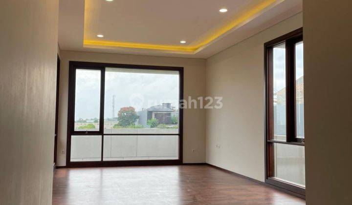 Dijual Rumah Lux Baru Di Setraduta Grande Bandung 2