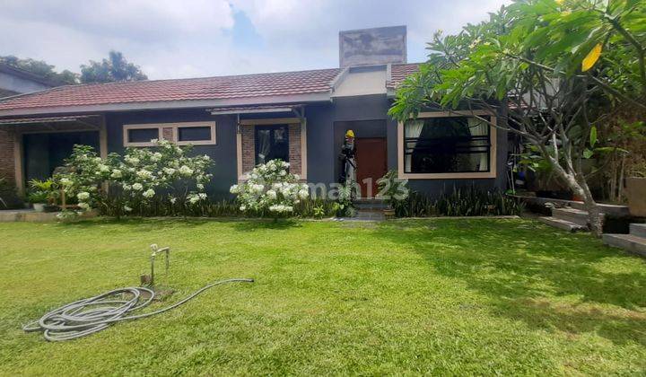 Rumah  unik nuansa bali hitung kavling di bintaro 1