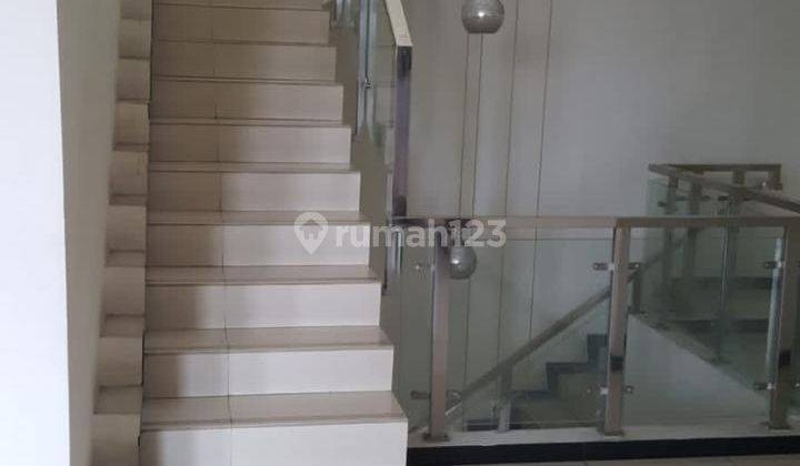 Dijual Ruko Mewah Ada Rooftop Strategis Tengah kota Di Mt Haryono 2