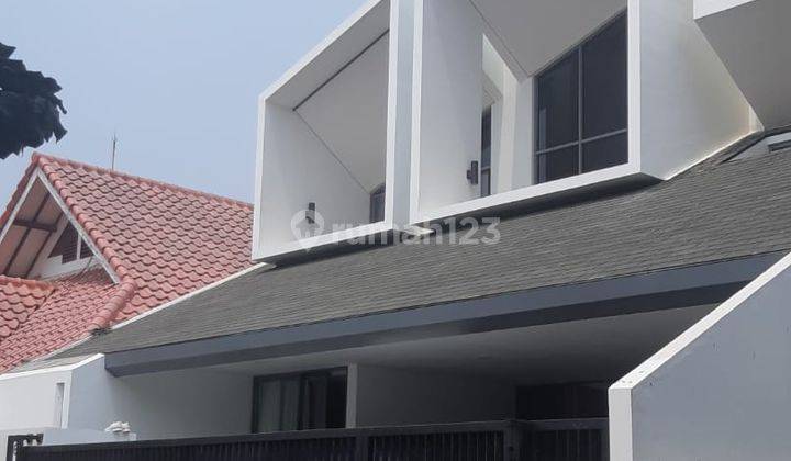 RUMAH BAGUS DI KOMPLEK PREMIUM LEBAK BULUS 1