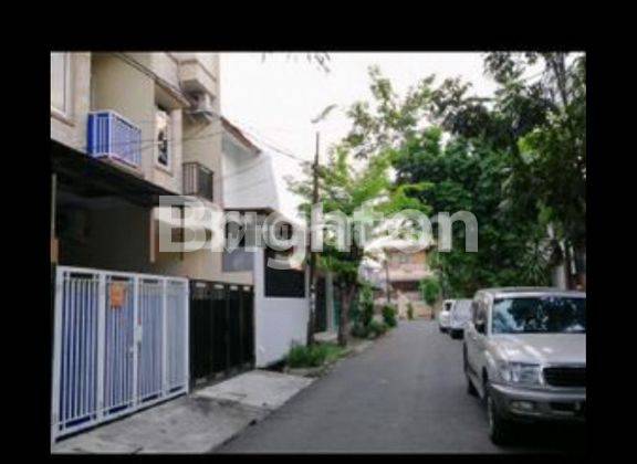 RUMAH MINIMALIS TANJUNG DUREN JAKARTA BARAT 1