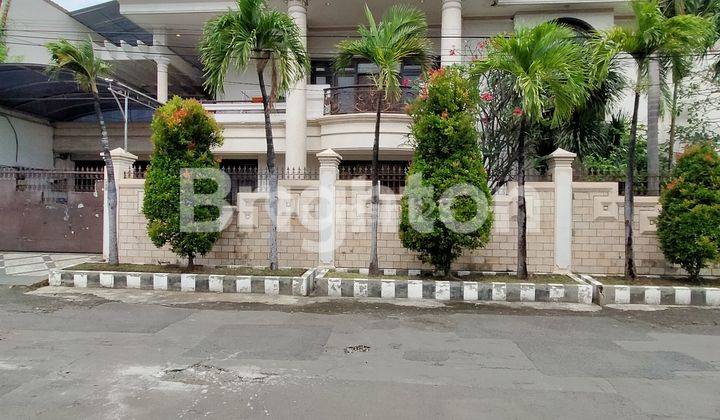 RUMAH 2 LT TERAWAT DI DHARMAHUSADA INDAH UTARA SURABAYA 1