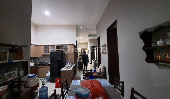 Rumah bagus modern minimalis tengah kota Semarang siap huni dekat tol dekat akpol dijual di Telaga bodas Karangrejo Gajahmungkur Semarang selatan