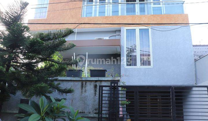 Cepat Rumah Mewah di Taman Semanan Indah, Semi Furnish, Hook 2