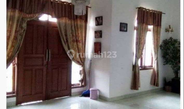 Dijual rumah di Taman Meruya Ilir 1