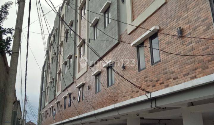 Murah Kost 24 Kamar - Melrose Place dekat kampus BINUS Anggrek 1