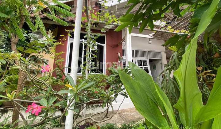 Rumah ala bandung dalam komplek dekat tol.brigif cinere
