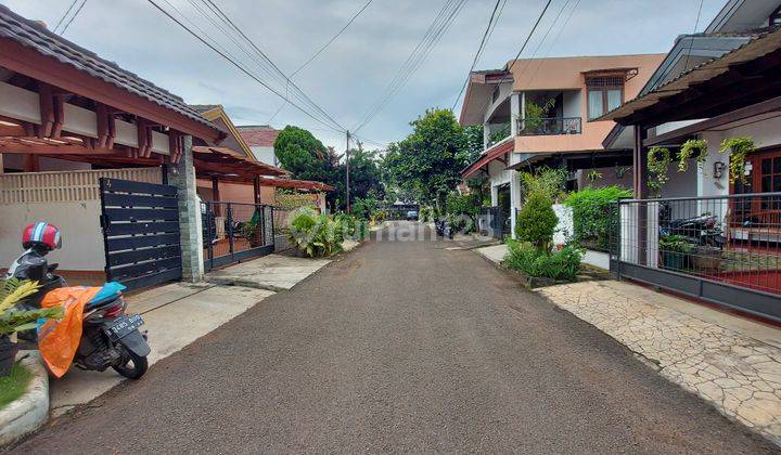 Dijual Rumah harga NJOP Murah dengan Taman sangat luas di Bintaro Jakarta Selatan 2