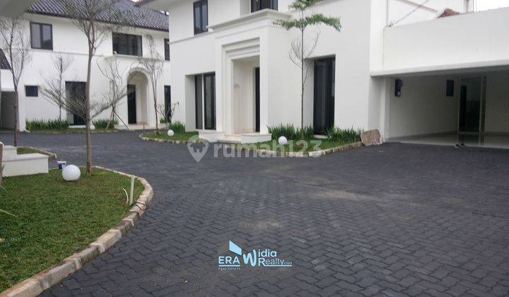 Rumah 2 Lantai Mediterania Private Pool di Kemang Jakarta Selatan 2