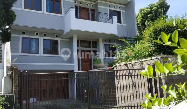 Disewakan rumah besar Setraduta, murah