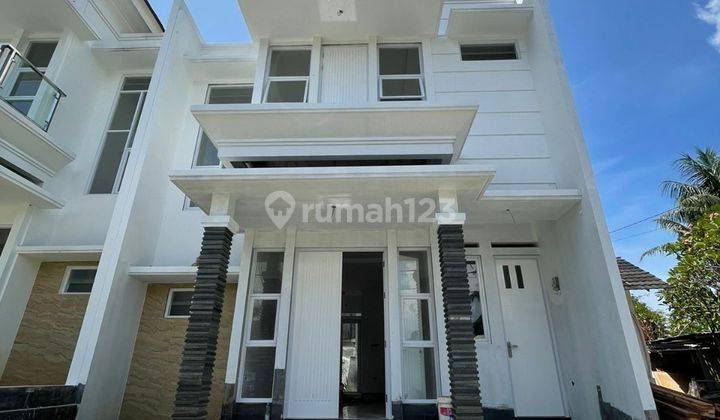 Rumah Brand New Minimalis dalam Townhouse di Cilandak 1