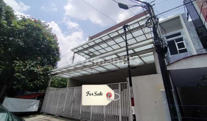 Rumah Di Tengah Kota Kediri Rumah Di Tengah Kota Kediri