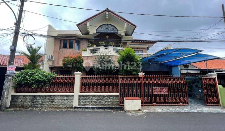 Di  rumah mewah di kemanggisan 2