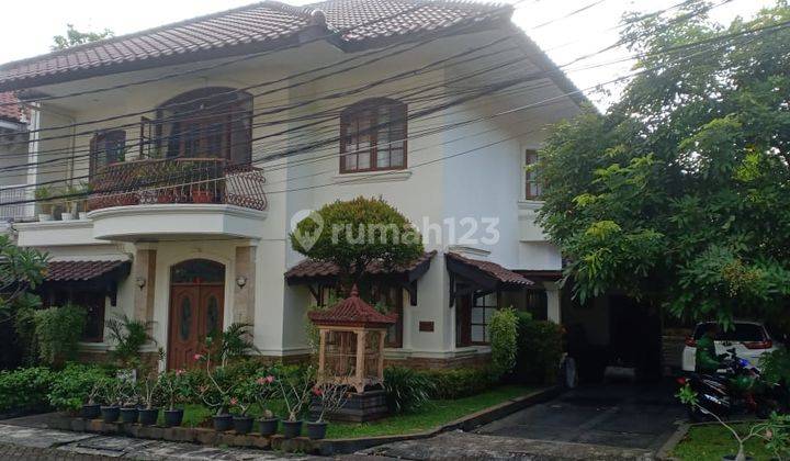 Rumah design klasik Nyaman  dan Asri di Pejaten Jakarta Selatan 1