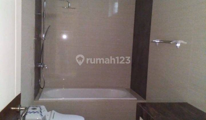 Rumah 2 Lantai LT 330 m2 (15x22) LB 550 m2 di Imperial Golf Regency, Pakuwon Indah, Surabaya 1