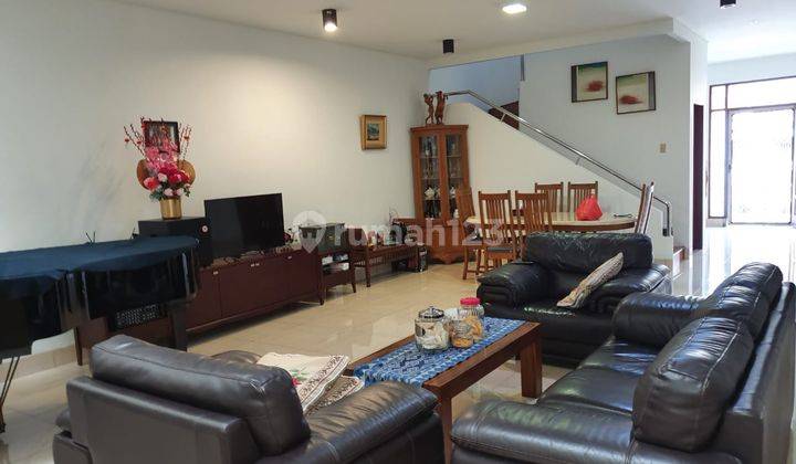 Dijual rumah siap huni di Taman Kedoya Baru 2