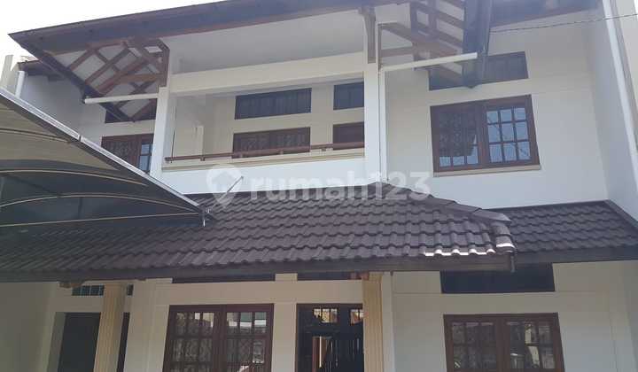 Dijual Rumah Terawat di Setramurni