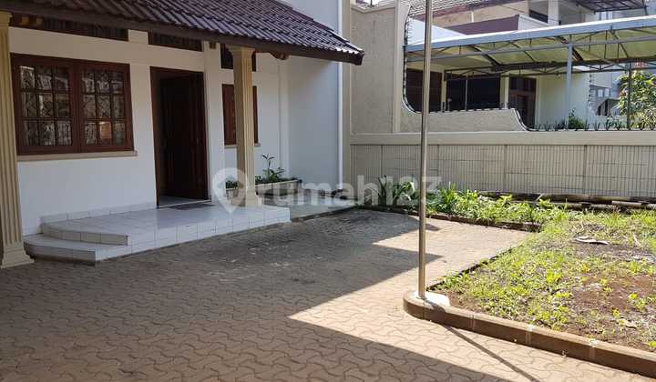 Dijual Rumah Terawat di Setramurni 2