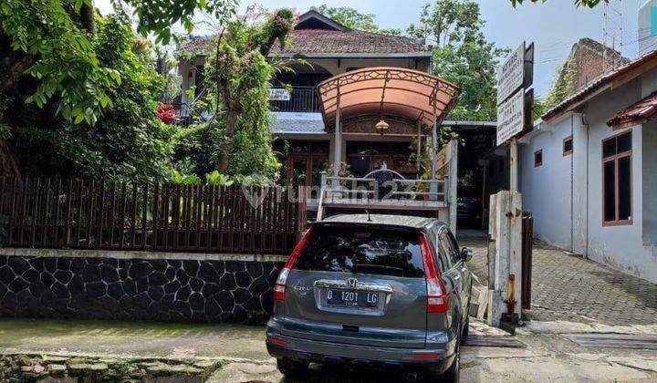 Rumah Dijual Cepat di Jalan Surya Sumantri Tengah Kota Bandung 1