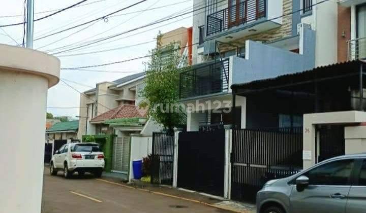 Dijual Rumah Lux 4 Lantai Jakarta Barat 1